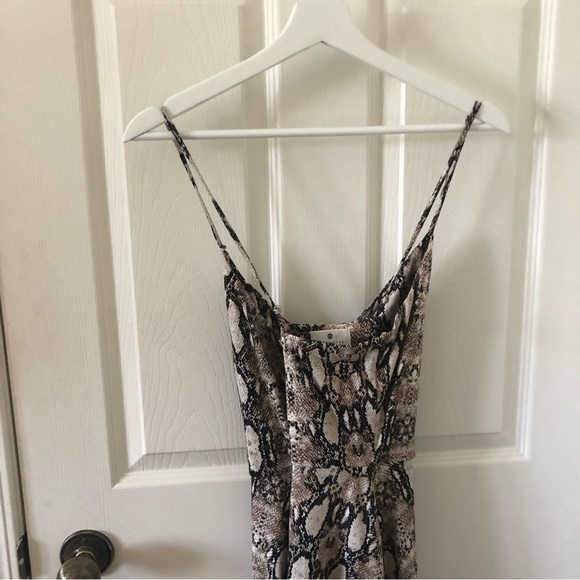 Socialite Snakeskin Print Midi Dress - Picture 4 of 9